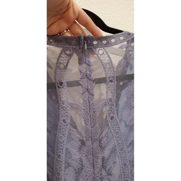 HONEY PUNCH Blue Lace Mesh Overlay Maxi Dress - Picture 8 of 9